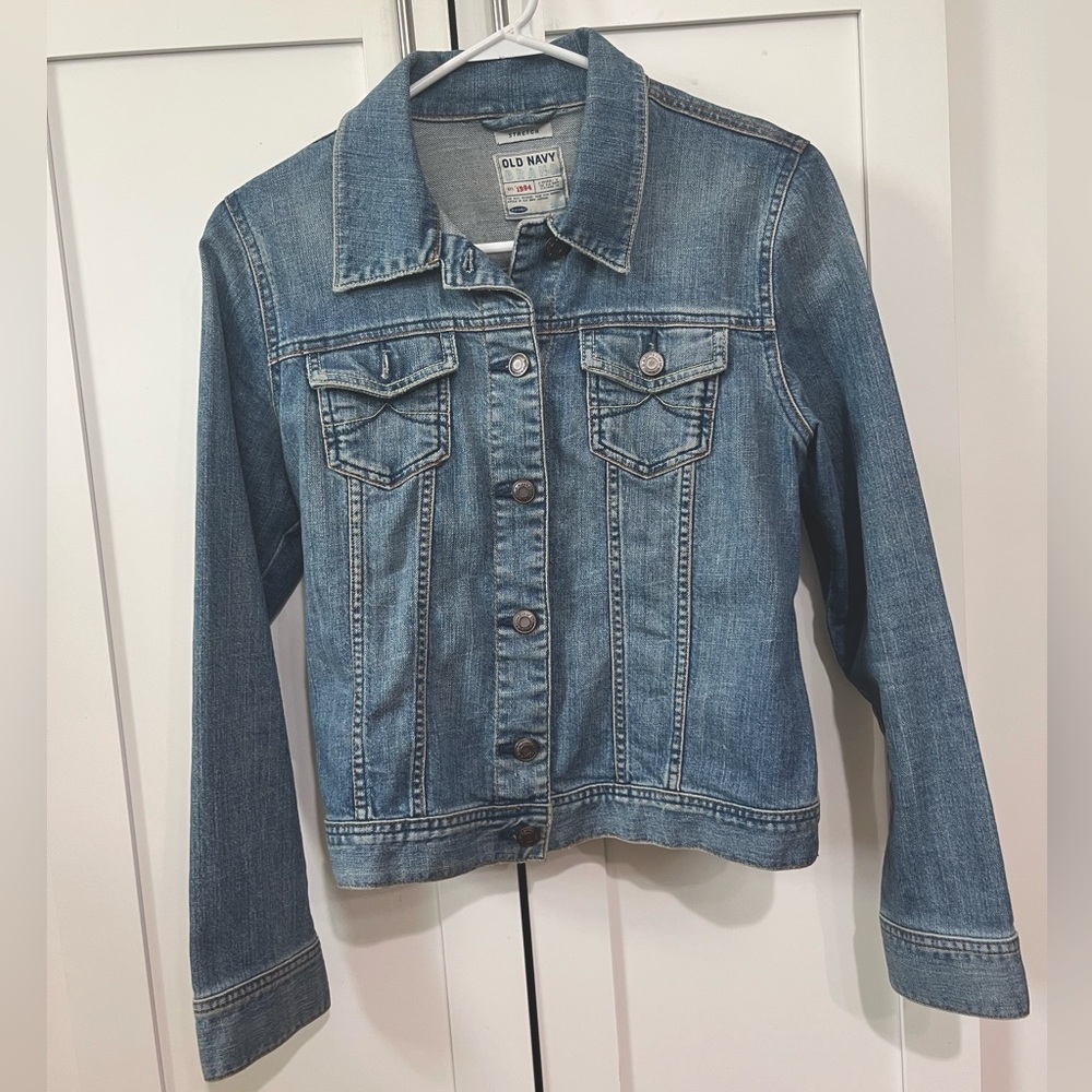 Light denim jean jacket, Old Navy, Size medium